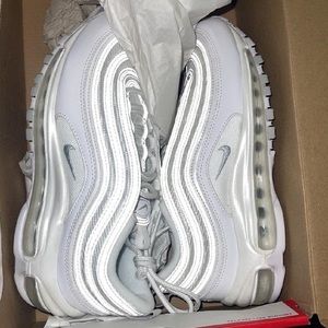 Nike Airmax US 7 (8.5 women’s)